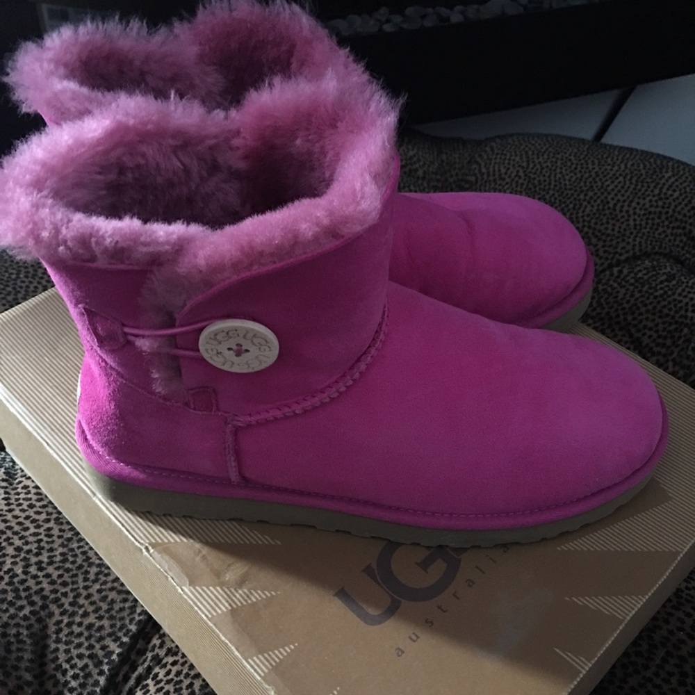 UGG Mini Bailey Button Boots - Women’s 10